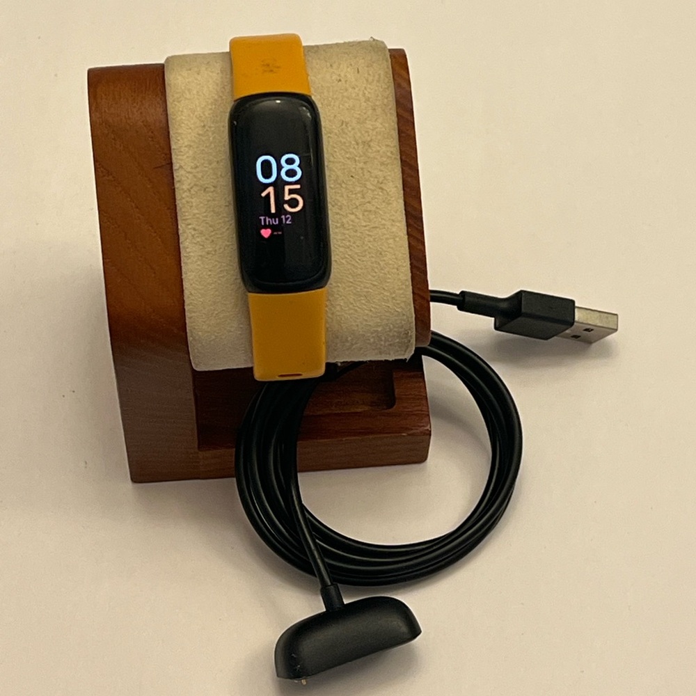 Fitbit Inspire 3 (tested, Charger included, rare color)